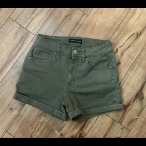 Aeropostale Girls Shorts Jeans
Green High Waisted Midi Size 2
